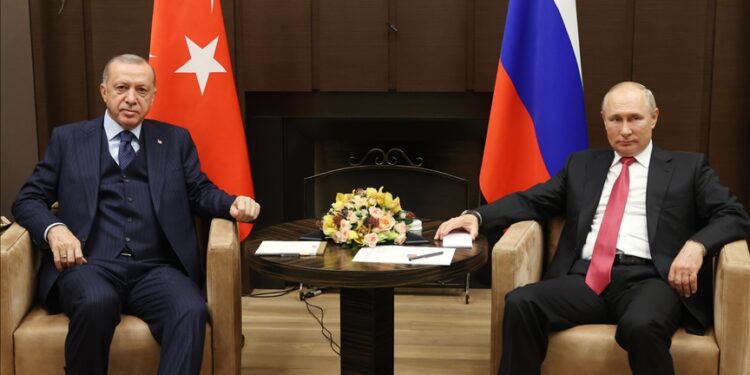 أردوغان وبوتين يبحثان تبادل أسيرين بين موسكو وواشنطن في تركيا