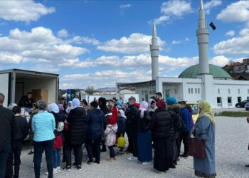 “الإغاثة الإنسانية” التركية توزع مساعدات رمضانية في البوسنة
