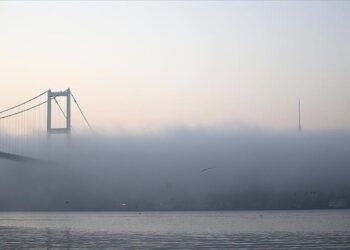 إسطنبول.. تعليق حركة السفن في مضيق البوسفور بسبب الضباب