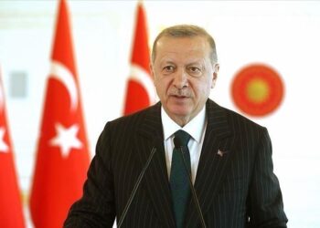 أردوغان يهنئ شهباز شريف بتولي رئاسة وزراء باكستان