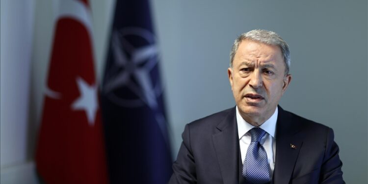 أكار يؤكد التزام تركيا باتفاقية مونترو