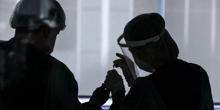 تركيا تسجل 14 وفاة بكورونا