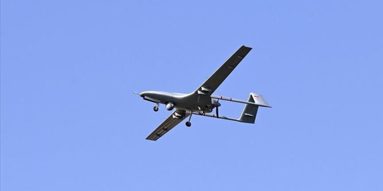 قرغيزيا تنشر لقطات حول استخدامها مسيرة “بيرقدار” التركية بمناورات