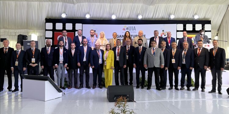 انطلاق القمة التجارية التركية الأوغندية في كمبالا