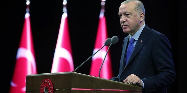 أردوغان: نوظف إمكاناتنا لخدمة شبابنا المفعم بالوعي والوطنية