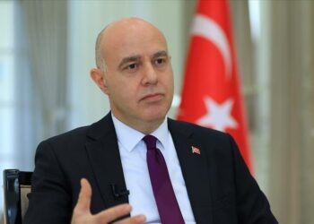 السفير التركي بالعراق يبحث تعزيز التعاون في الأنبار