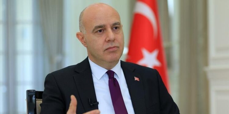 السفير التركي بالعراق يبحث تعزيز التعاون في الأنبار