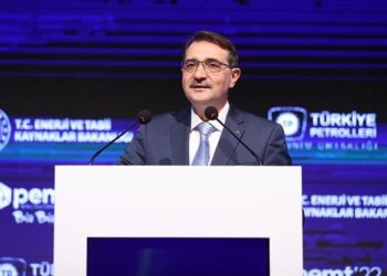 وزير الطاقة التركي: سفينة التنقيب الرابعة تصل البلاد 19 مايو الجاري