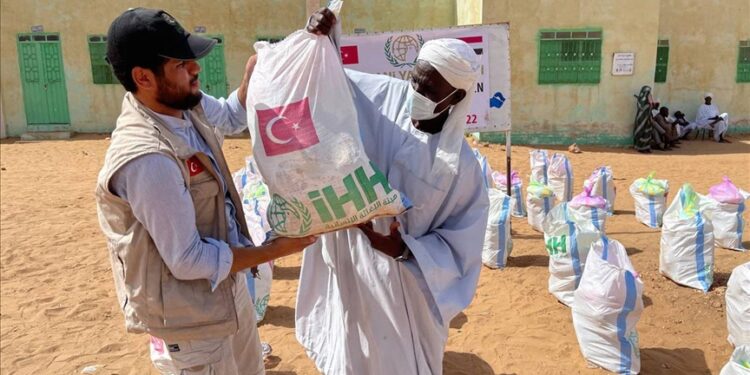 توزيع مساعدات تركية على ضحايا قتال قبلي في دارفور‎‎