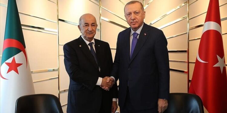 الرئيس الجزائري يغادر إلى تركيا في زيارة تستمر 3 أيام‎‎