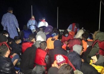 خفر السواحل التركي ينقذ 37 مهاجرا أعادتهم اليونان قسرا