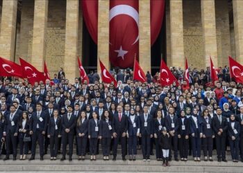 تركيا تحتفل بعيد الشباب والرياضة