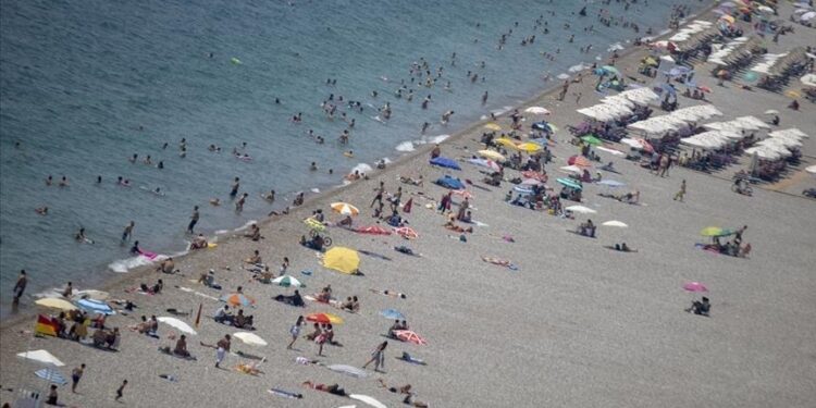 تركيا الثالثة عالميا في عدد شواطئ “الراية الزرقاء”