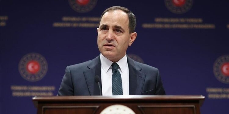 أنقرة: سنواصل الوقوف مع تتار القرم للحفاظ على هويتهم