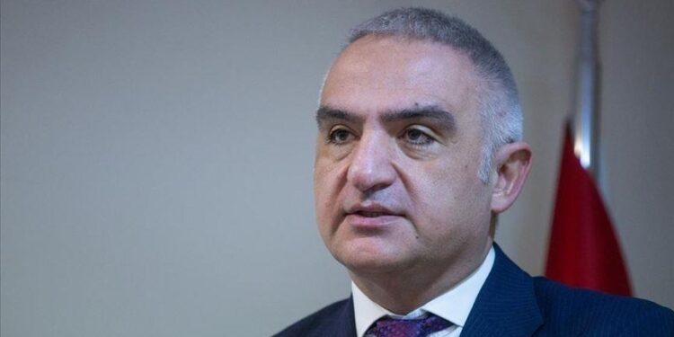 تركيا تهدف لاستقبال 42 مليون سائح حتى نهاية 2022