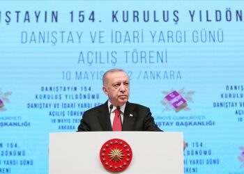 أردوغان: لا بدّ من تقديم دستور مدني يصون الحريات