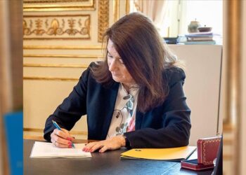 وزيرة خارجية السويد توقع وثيقة طلب انضمام بلادها إلى الناتو