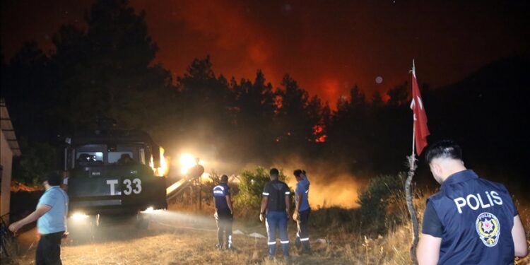 مكتب المدعي العام يبدأ تحقيقًا في حريق الغابات في مرماريس