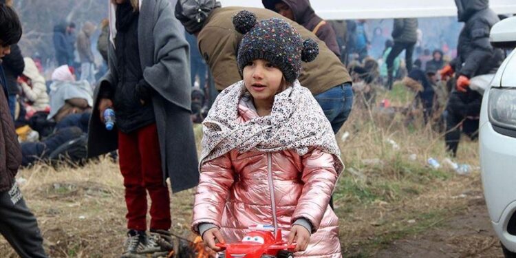 مقرر أممي: اليونان تعيد قسرا أكثر من 17 ألف مهاجر إلى تركيا