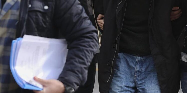 تركيا.. القبض على 4 متهمين بالانتماء إلى “غولن”