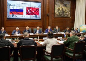 اجتماع تركي روسي “إيجابي” لبحث ملف شحن الحبوب من أوكرانيا