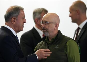 أنقرة تبحث مع كييف ضمان عودة سفن تجارية تركية عالقة