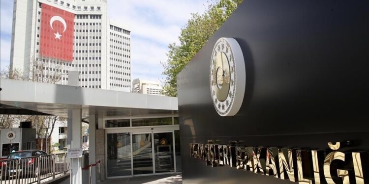 الإعلام الدولي يفرد حيزا واسعا لاعتماد اسم تركيا بصيغة “Türkiye”