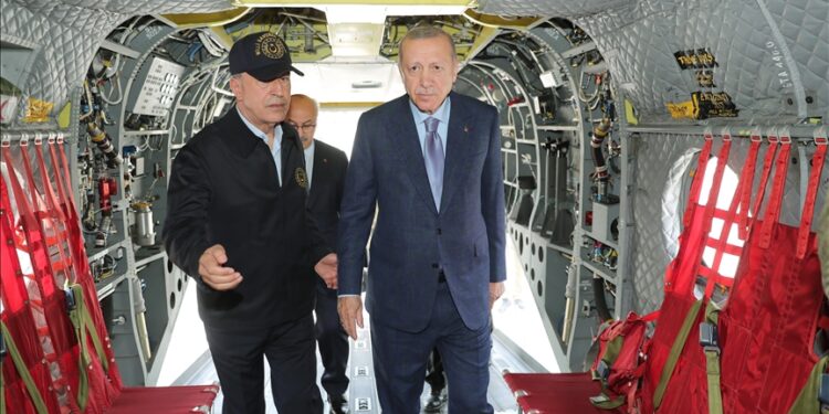 أردوغان يحذر اليونان ويدعوها لعدم تسليح جزر إيجة