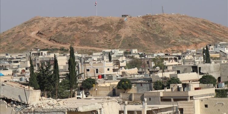 “واي بي جي” الإرهابي ينقل 500 معتقل من منبج إلى الرقة والحسكة