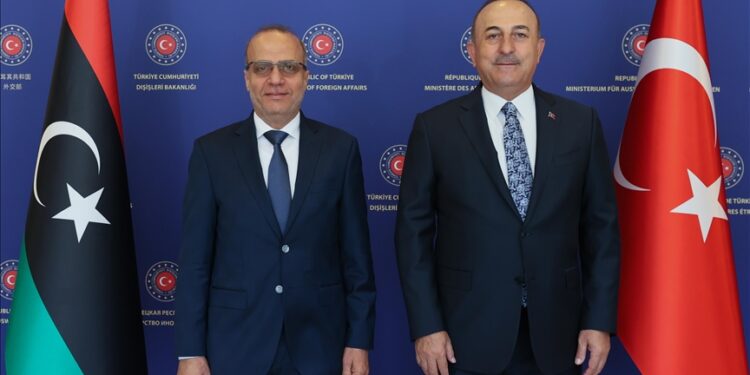 تشاووش أوغلو يلتقي نائب رئيس المجلس الرئاسي الليبي