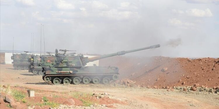 الجيش التركي يدمر أوكارا لإرهابيي “بي كي كي” شمالي العراق