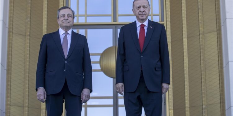 أردوغان يستقبل رئيس الوزراء الإيطالي بمراسم رسمية