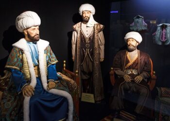 الأقمشة العثمانية هي بؤرة الاهتمام من جديد