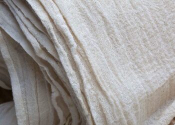 قماش شيلة يدخل المصانع في اسطنبول