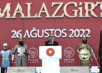 صلاة الجمعة في ملاذكرد