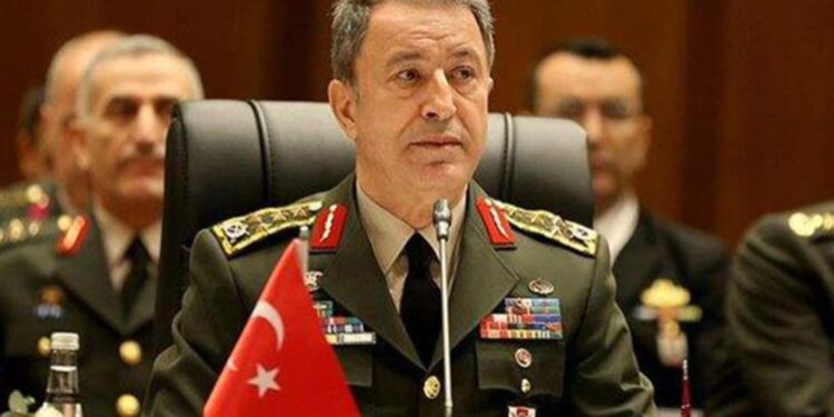 خلوصي اكار: الجيش التركي يواصل دفن الإرهابيين في الحفر والمخابئ التي حفروها