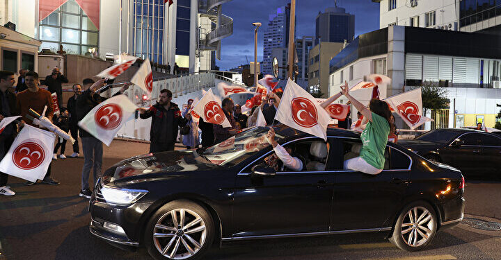 شاهد بالصور: احتفالات في مدن تركية بفوز أردوغان بالانتخابات الرئاسية