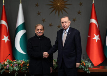 أردوغان يعزي باكستان بضحاياها بالقارب المنكوب قبالة اليونان