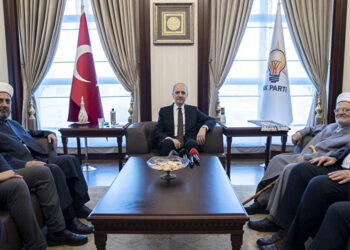 نائب رئيس “العدالة والتنمية” التركي يلتقي خطيب الأقصى