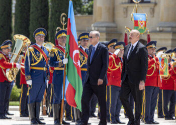 علييف يستقبل أردوغان بمراسم رسمية