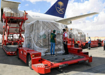 السعودية تسير طائرة إغاثة جديدة لدعم متضرري زلزال تركيا وسوريا