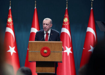 أردوغان: سنعيد طرح مقترح تعديل الدستور على البرلمان