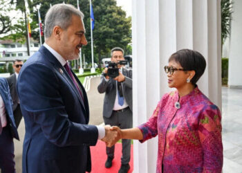 فيدان يبحث مع نظيرته الإندونيسية العلاقات الثنائية وقضايا إقليمية