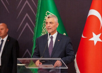 وزير التجارة التركي يدعو رجال الأعمال السعوديين للاستثمار في بلاده