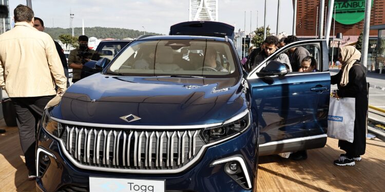 أكثر من ألفي سيارة “توغ” المحلية في طرقات تركيا